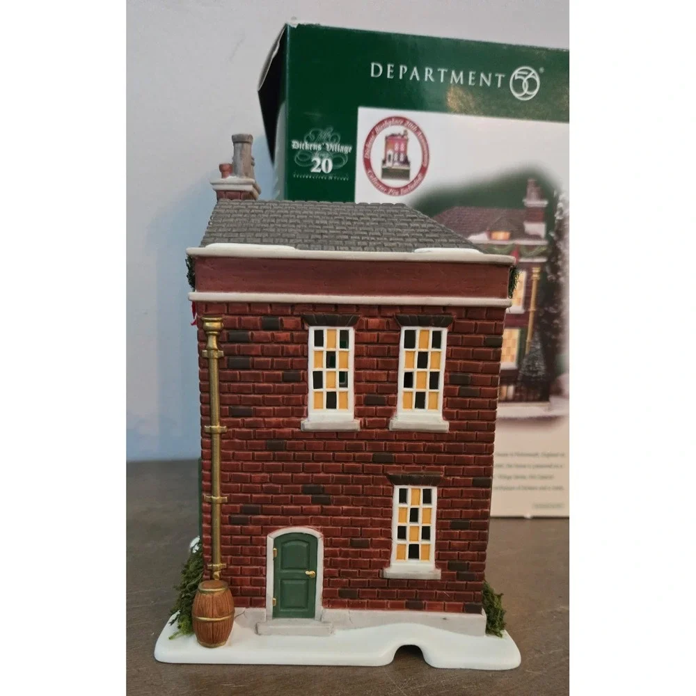 Department 56‎ Dickens' Birthplace Special Edition Dickens Village w Pin dept 56